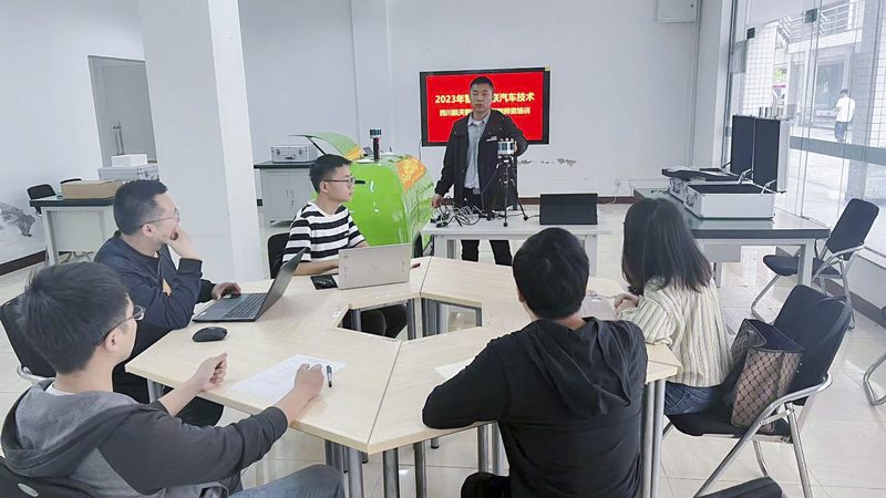 面授与网课：教师资格证培训的两种学习方式有何区别？**